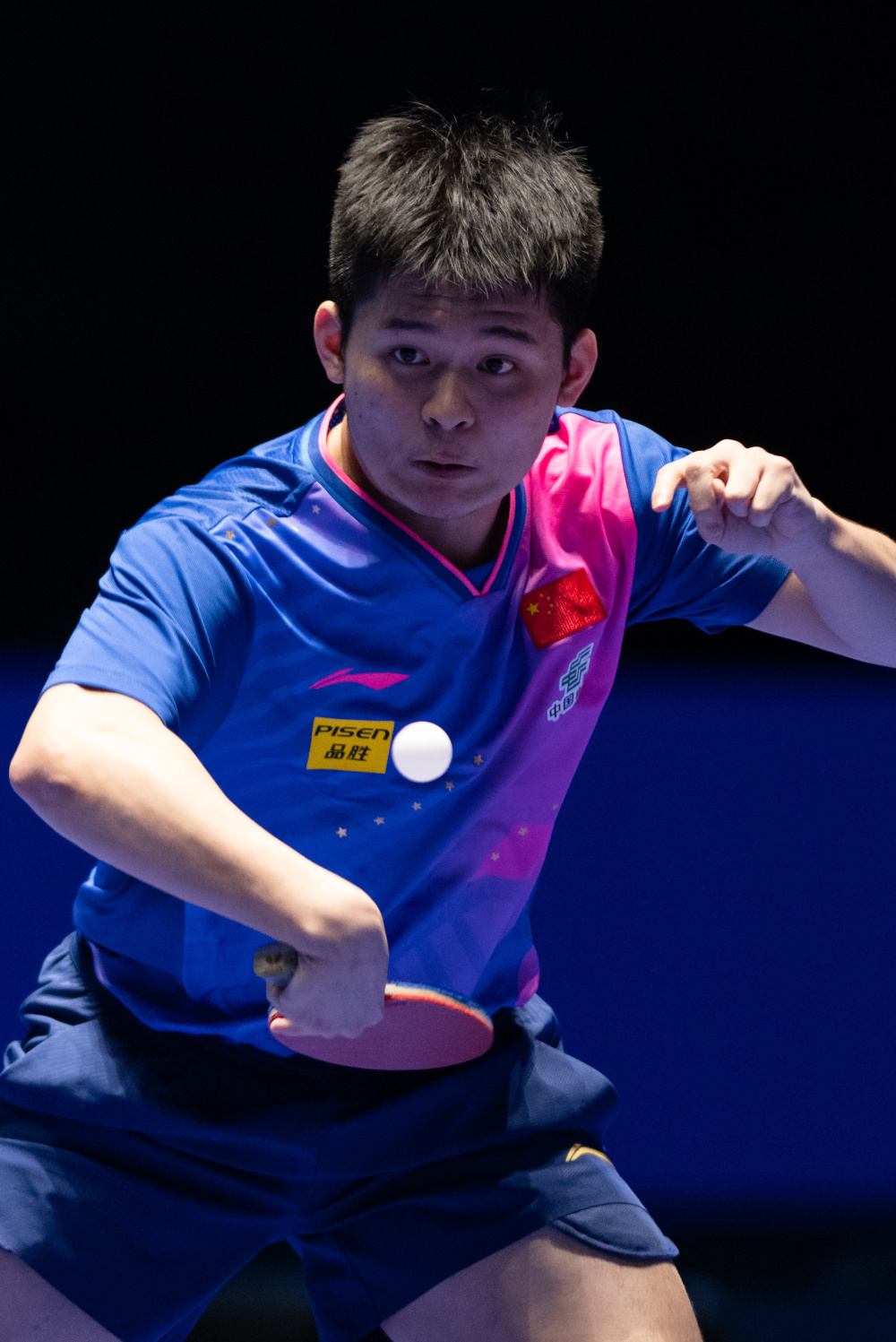 更是中国足 更是中国足