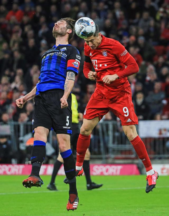 她面对的是 她面对的是