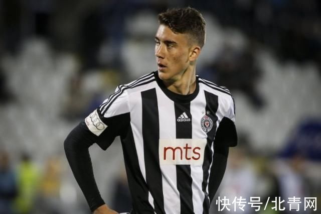 年轻球员在 年轻球员在